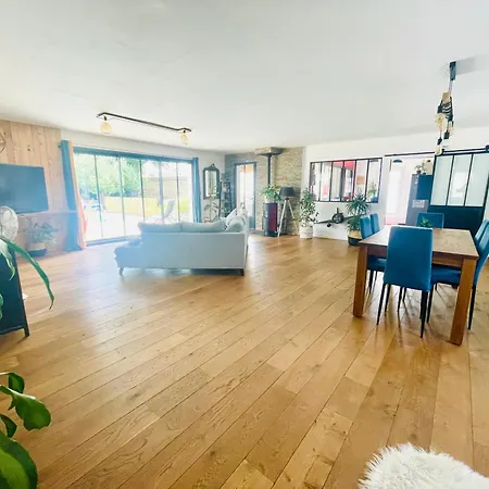 Prázdninový dům Charmante Maison Familiale *